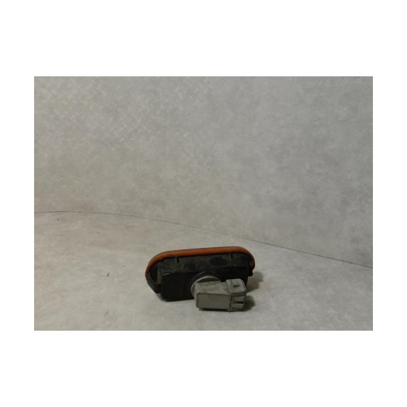 Repetiteur clignotant avant gauche (Feux) VOLKSWAGEN POLO 3 PHASE 1 d’occasion