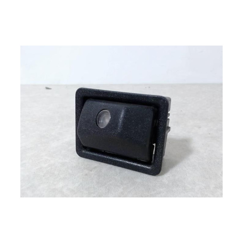 Eclairage de plafonnier PEUGEOT 405 PHASE 1 d’occasion