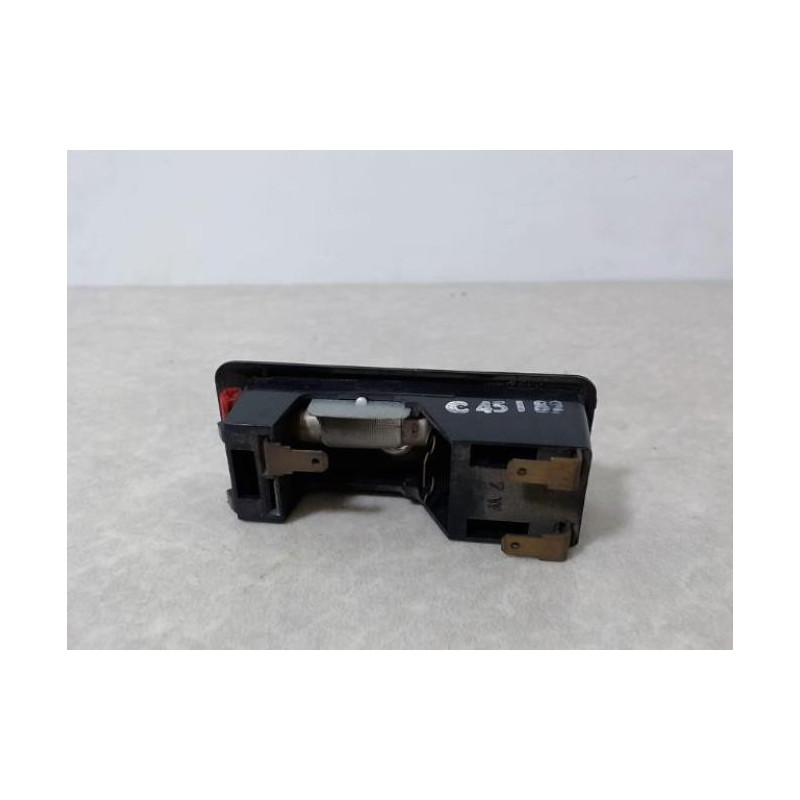 Eclairage de plafonnier RENAULT R9 d’occasion