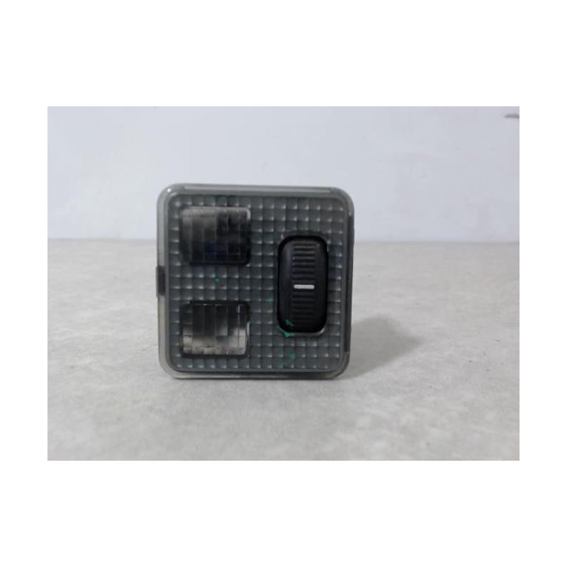Eclairage de plafonnier PEUGEOT 306 PHASE 2 d’occasion