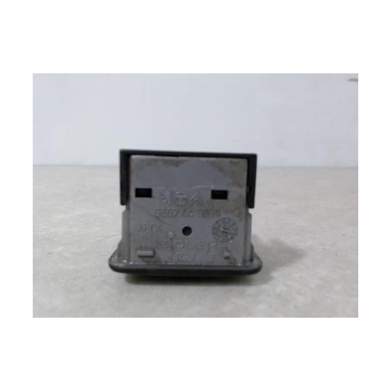 Eclairage de plafonnier PEUGEOT 306 PHASE 2 d’occasion