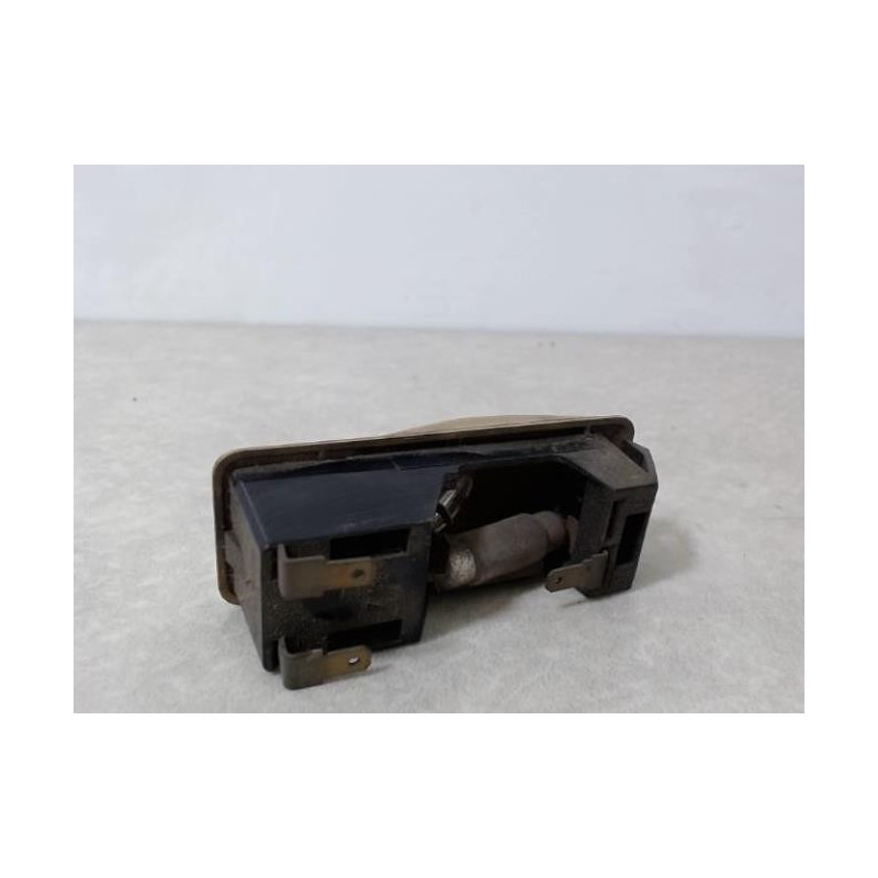 Eclairage de plafonnier RENAULT R9 d’occasion