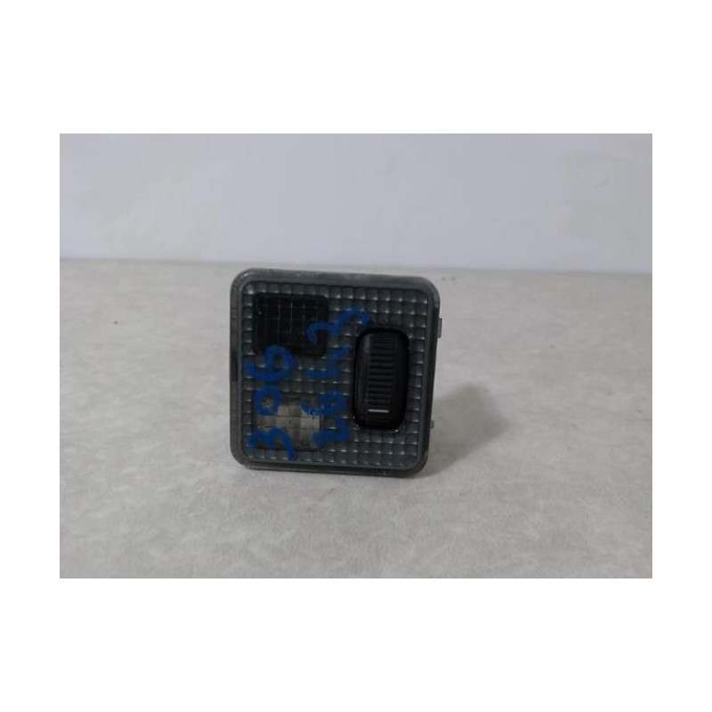 Eclairage de plafonnier PEUGEOT 306 PHASE 2 d’occasion