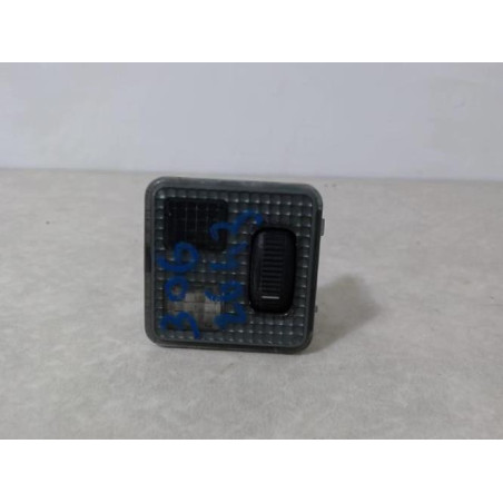 Eclairage de plafonnier PEUGEOT 306 PHASE 2 d’occasion