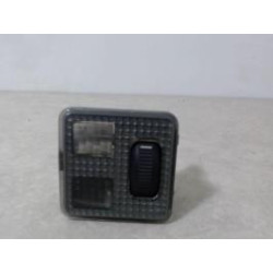 Eclairage de plafonnier PEUGEOT 1.4 I 75 8V d’occasion