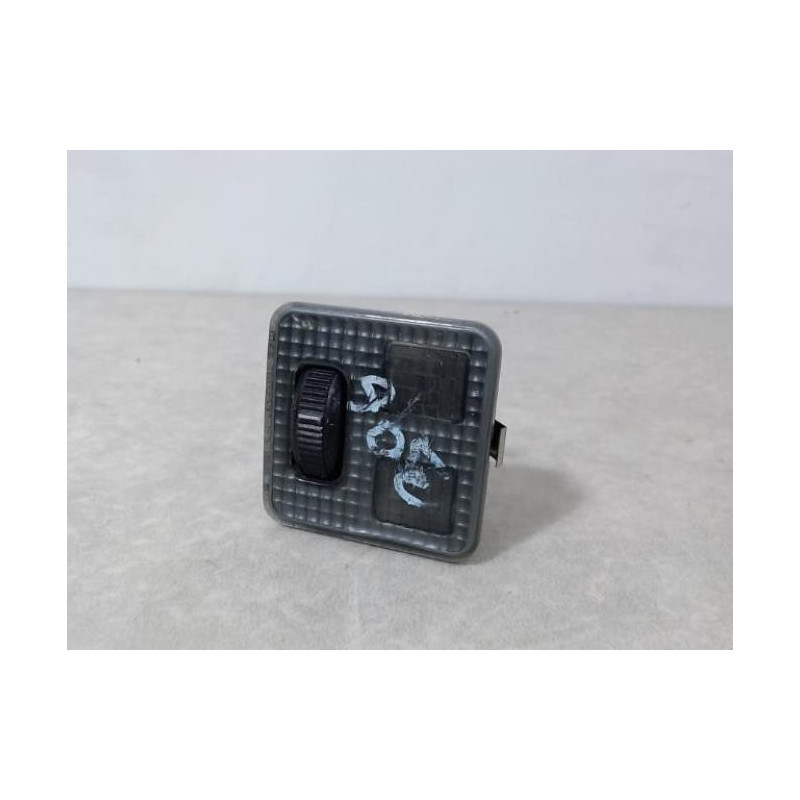 Eclairage de plafonnier PEUGEOT 306 BREAK d’occasion