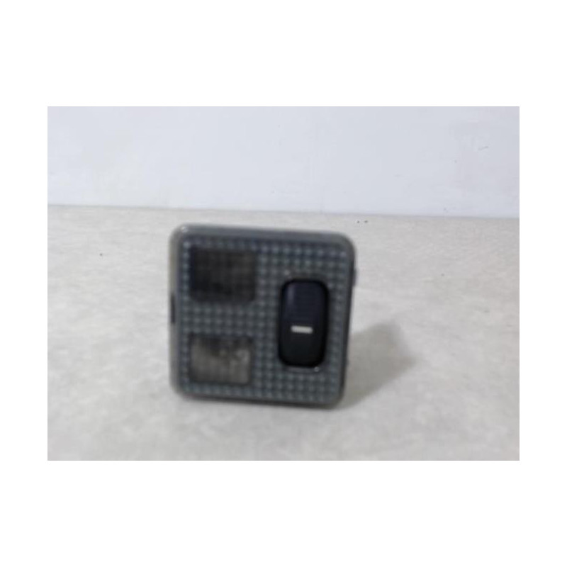 Eclairage de plafonnier PEUGEOT 306 BREAK d’occasion