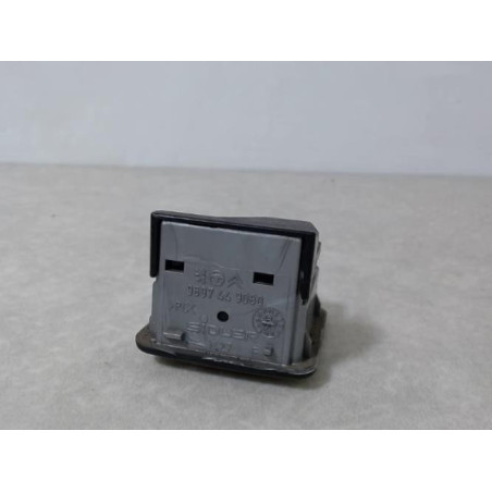 Eclairage de plafonnier PEUGEOT 306 BREAK d’occasion
