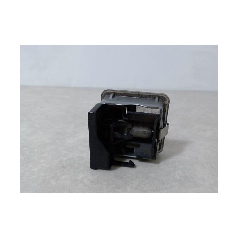 Eclairage de plafonnier PEUGEOT 306 BREAK d’occasion