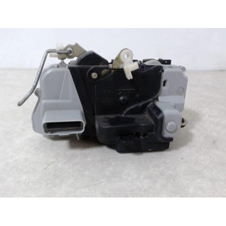 Serrure avant gauche PEUGEOT 307 PHASE 1 BREAK d’occasion