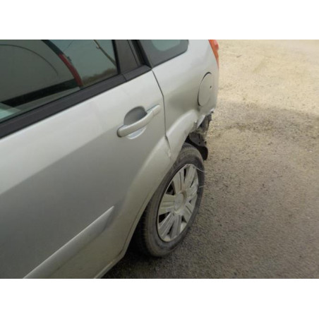 Enjoliveur anti brouillard FORD FIESTA 5 PHASE 2 d’occasion