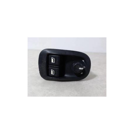 Interrupteur de leve vitre avant gauche PEUGEOT 206 PHASE 1 d’occasion
