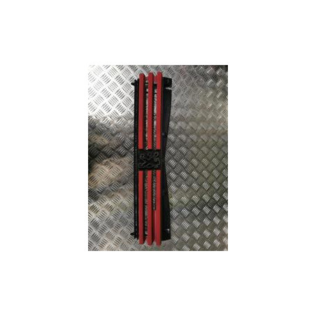 Calandre PEUGEOT 205 PHASE 2 d’occasion