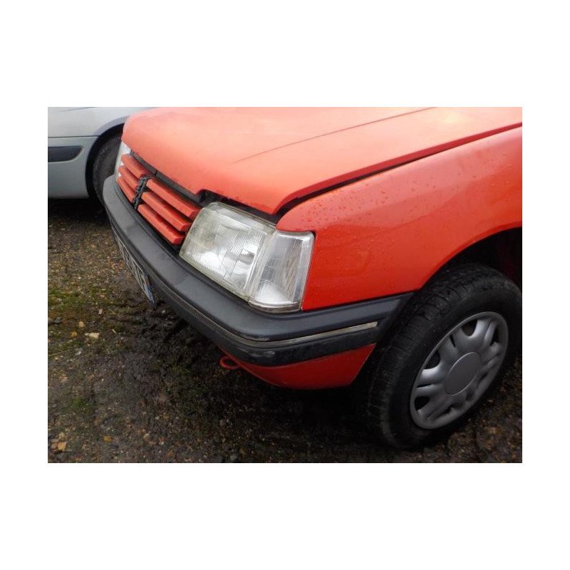 Calandre PEUGEOT 205 PHASE 2 d’occasion
