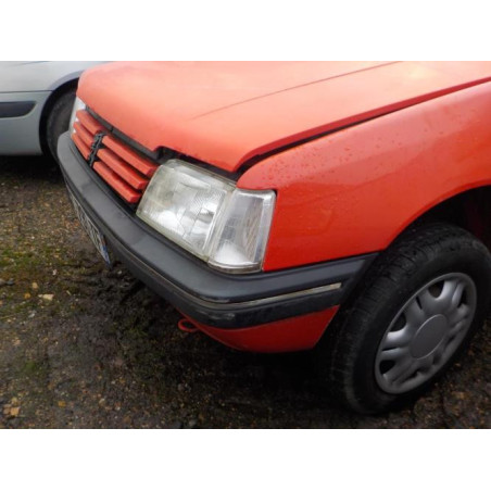 Calandre PEUGEOT 205 PHASE 2 d’occasion