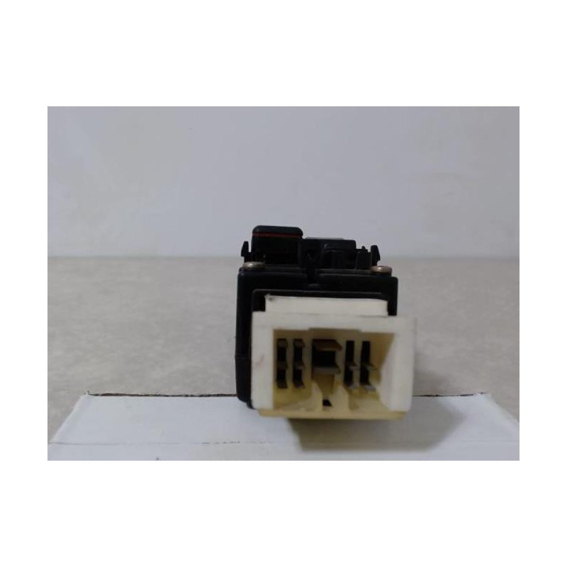 Interrupteur de leve vitre avant gauche MAZDA 626 2 PHASE 2 d’occasion