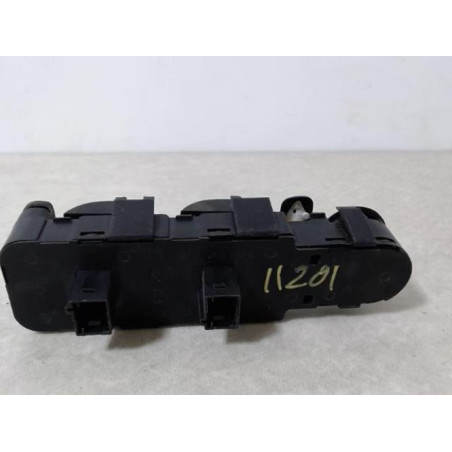 Interrupteur de leve vitre avant gauche RENAULT MEGANE 1 PHASE 2 d’occasion