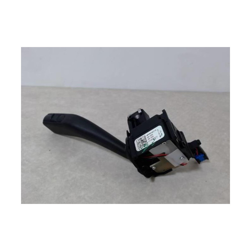 Commodo d'essuie glaces VOLKSWAGEN GOLF 5 d’occasion