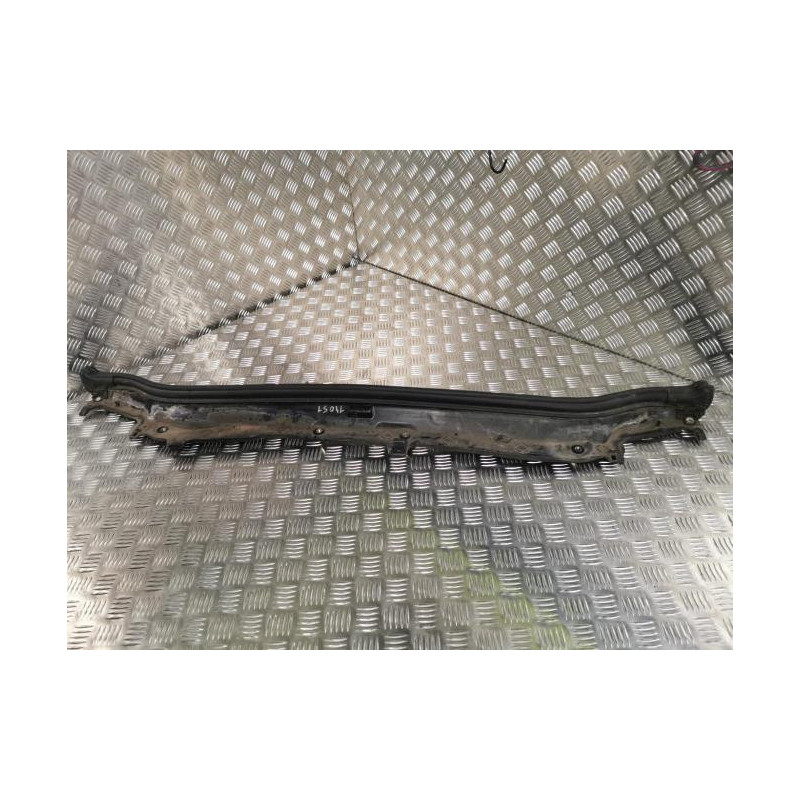 Baie de pare brise RENAULT CLIO 3 PHASE 1 d’occasion