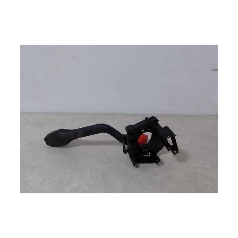 Commodo d'essuie glaces VOLKSWAGEN POLO 3 PHASE 1 d’occasion