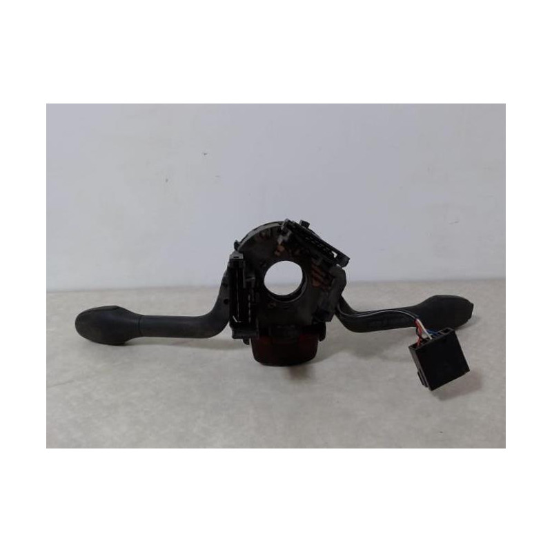 Com (Bloc Contacteur Tournant+Commodo Essuie Glace+Commodo Phare) VOLKSWAGEN GTI 2.0I 115 8V d’occasion