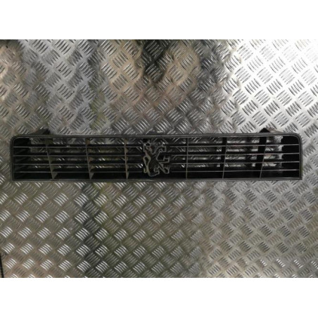 Calandre PEUGEOT  d’occasion