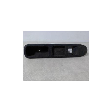 Interrupteur de leve vitre avant droit PEUGEOT 307 PHASE 1 d’occasion