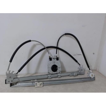 Leve vitre electrique avant droit RENAULT LAGUNA 2 PHASE 1 d’occasion