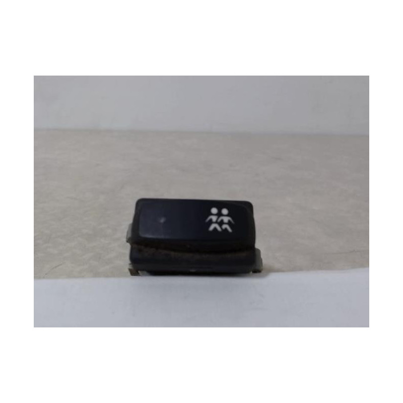 Bouton/Interrupteur RENAULT MEGANE 2 PHASE 1 d’occasion