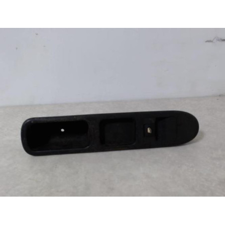 Interrupteur de leve vitre avant droit PEUGEOT 307 PHASE 1 d’occasion