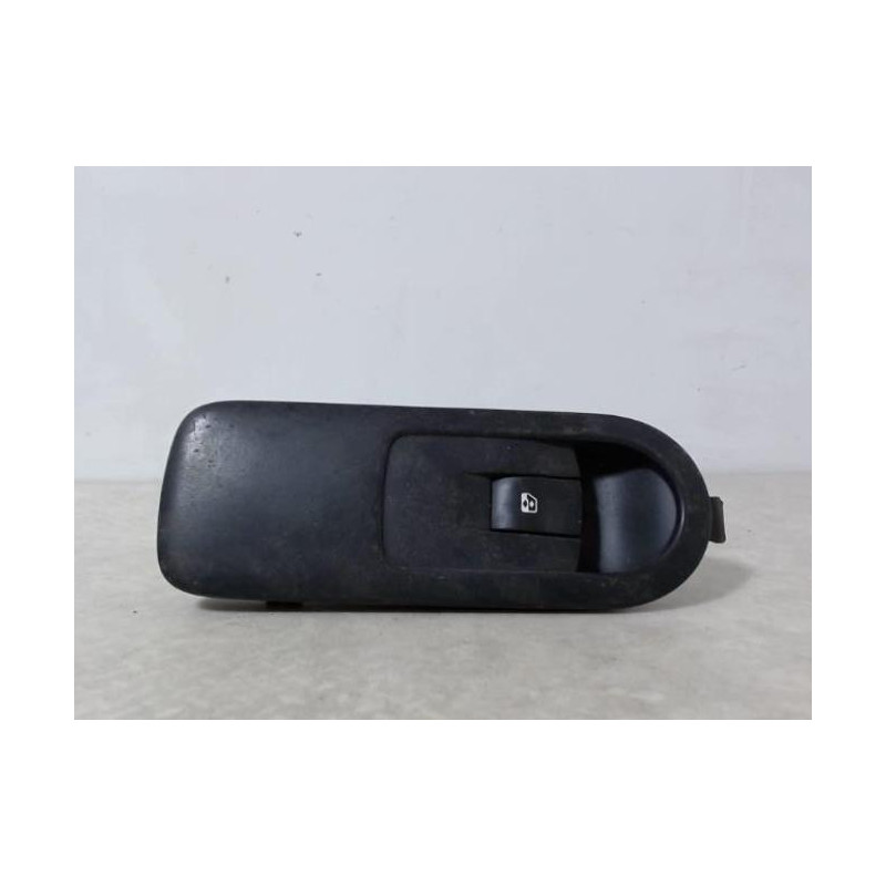 Interrupteur de leve vitre avant droit RENAULT GRAND SCENIC 2 PHASE 1 d’occasion