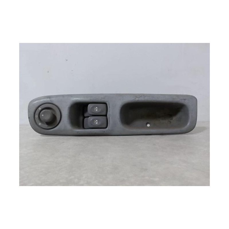 Interrupteur de leve vitre RENAULT TWINGO 1 PHASE 3 d’occasion
