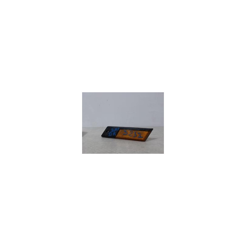 Repetiteur clignotant avant droit  (Feux) BMW  d’occasion