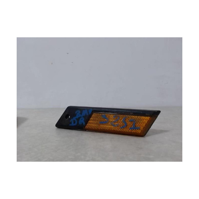 Repetiteur clignotant avant droit  (Feux) BMW  d’occasion