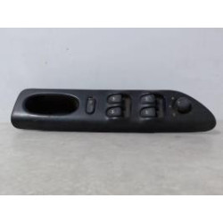 Interrupteur de leve vitre avant gauche RENAULT LAGUNA 1 PHASE 1 d’occasion